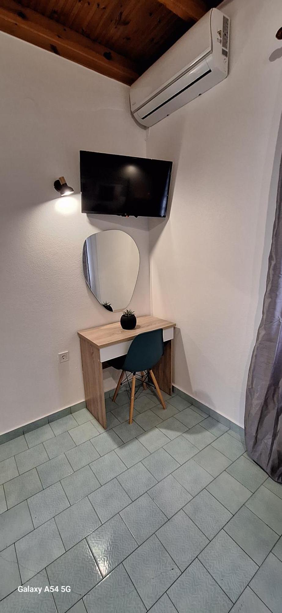 Gregory-vassilis Apartment
